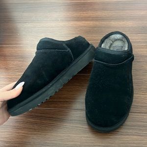Ugg Classic Slippers in Black